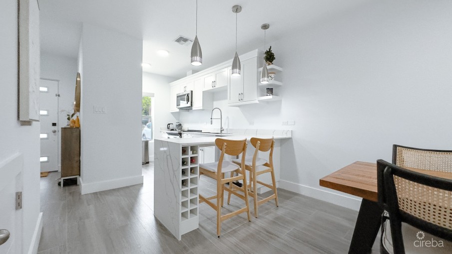 MANGO VILLAS TOWNHOME - WEST BAY - Image 5