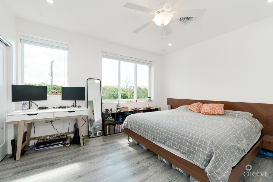 MANTRAS 2 BEDROOM TOWNHOME SOUTH SOUND - Image 5