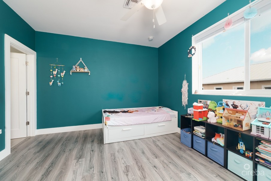 MANTRAS 2 BEDROOM TOWNHOME SOUTH SOUND - Image 7