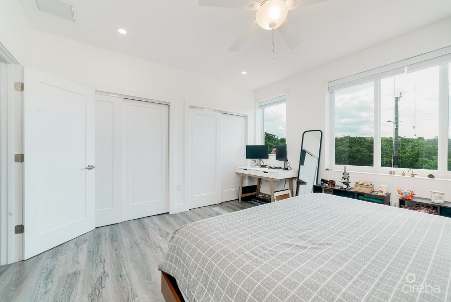 MANTRAS 2 BEDROOM TOWNHOME SOUTH SOUND - Image 6