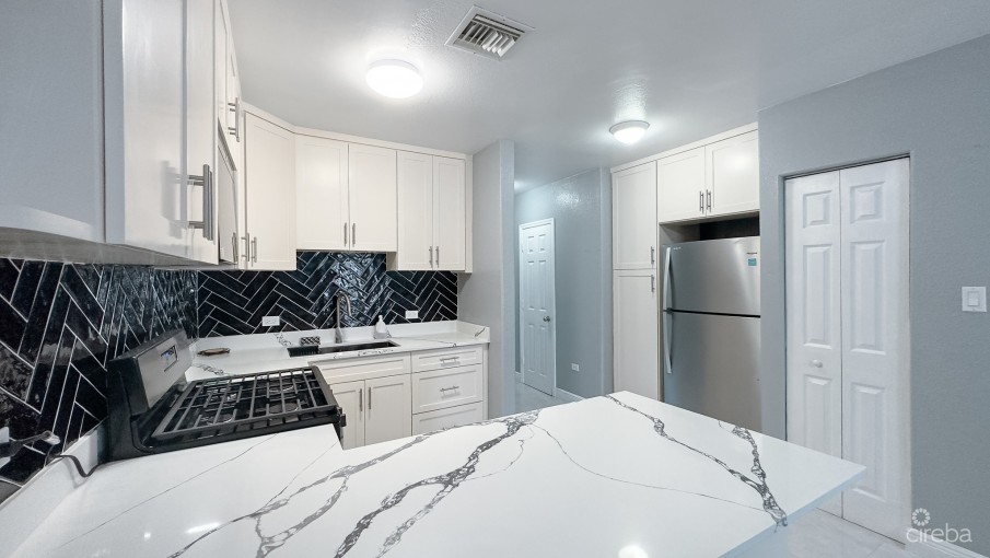 MIZPAH TOWNHOME WEST BAY - Image 3