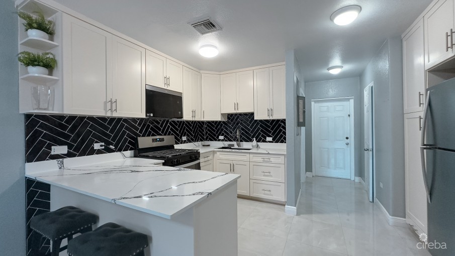 MIZPAH TOWNHOME WEST BAY - Image 2