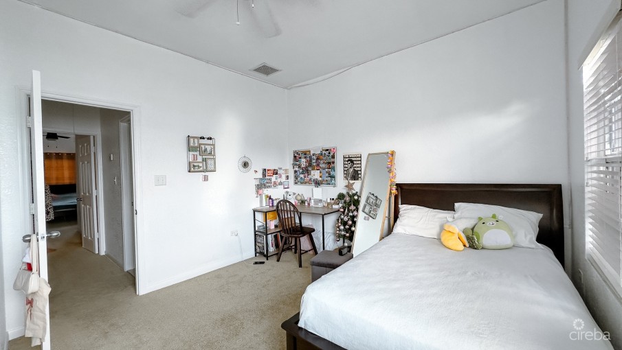 MIZPAH TOWNHOUSE WEST BAY - Image 5