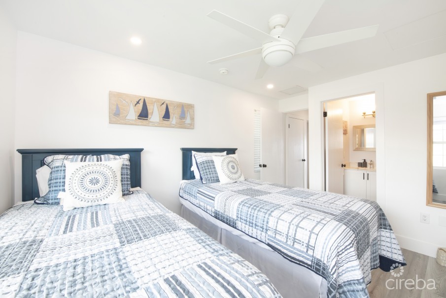 MODERN OCEAN CLUB RETREAT - 2 BED/2.5BATH - Image 12