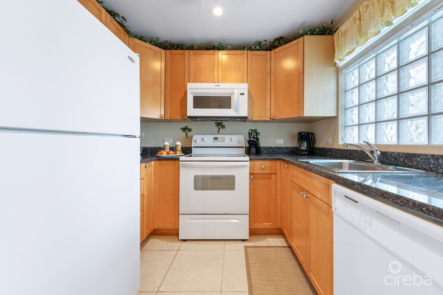 NORTH POINTE BEACHFRONT CONDO - Image 15