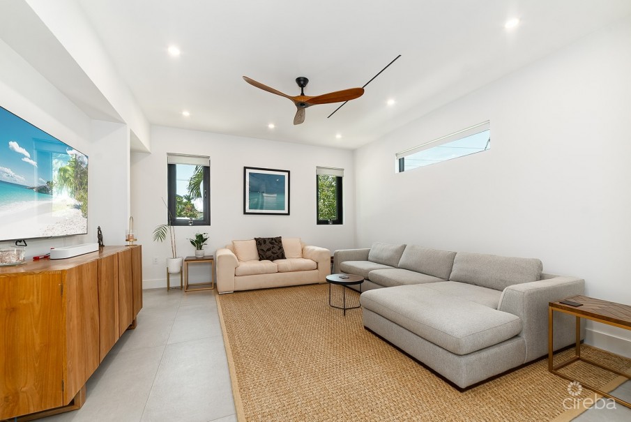 NUSA VILLAS BEAUTIFUL HOME WITH POOL - Image 2