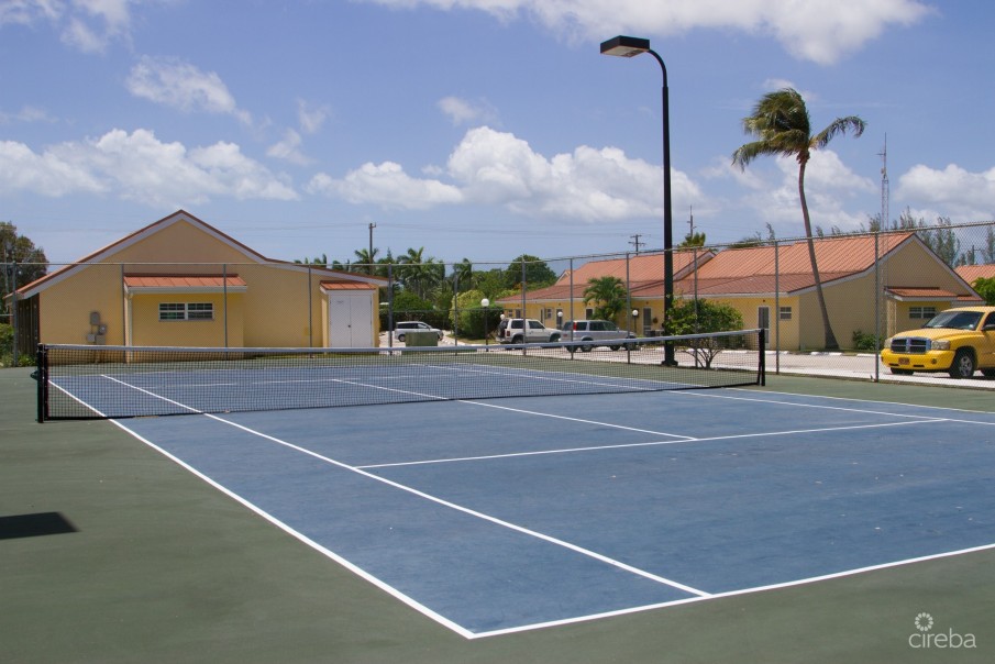 OCEAN CLUB 2 BED 2.5 BATH MODERN TOWN HOUSE - Image 19