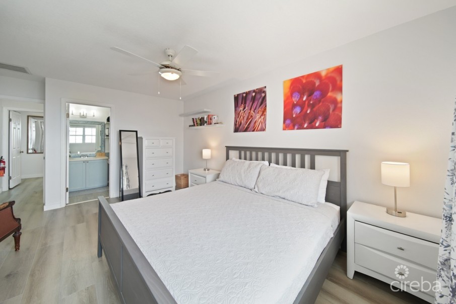 OCEAN CLUB CONDOMINIUM WITH OCEAN FRONT VIEW - Image 15