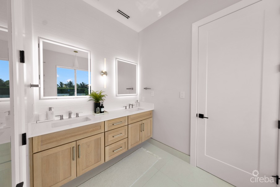 OCEAN LANE  NEWLY BUILT EXECUTIVE HOME - Image 10