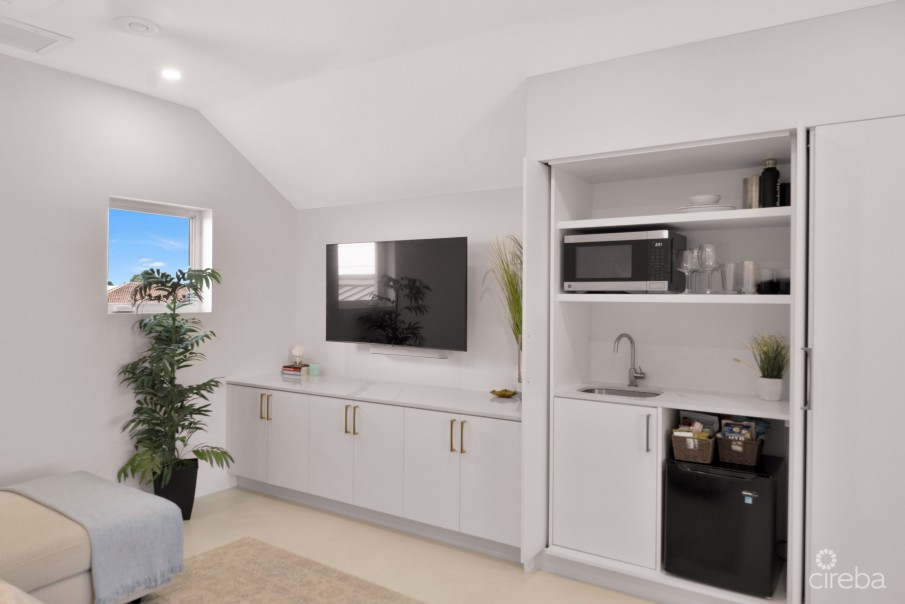OCEAN LANE  NEWLY BUILT EXECUTIVE HOME - Image 18