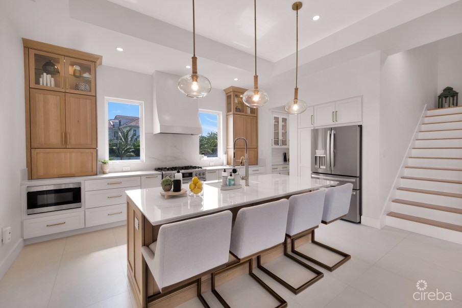OCEAN LANE  NEWLY BUILT EXECUTIVE HOME - Image 1