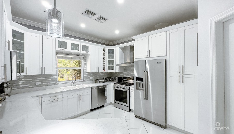 OCEAN VIEW FAMILY HOME SPOTTS - Image 3