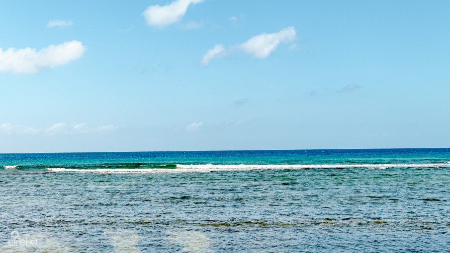 OCEANFRONT LAND LITTLE CAYMAN  - Image 2