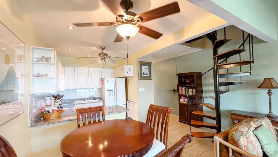 MOON BAY OCEANFRONT CONDO - Image 13