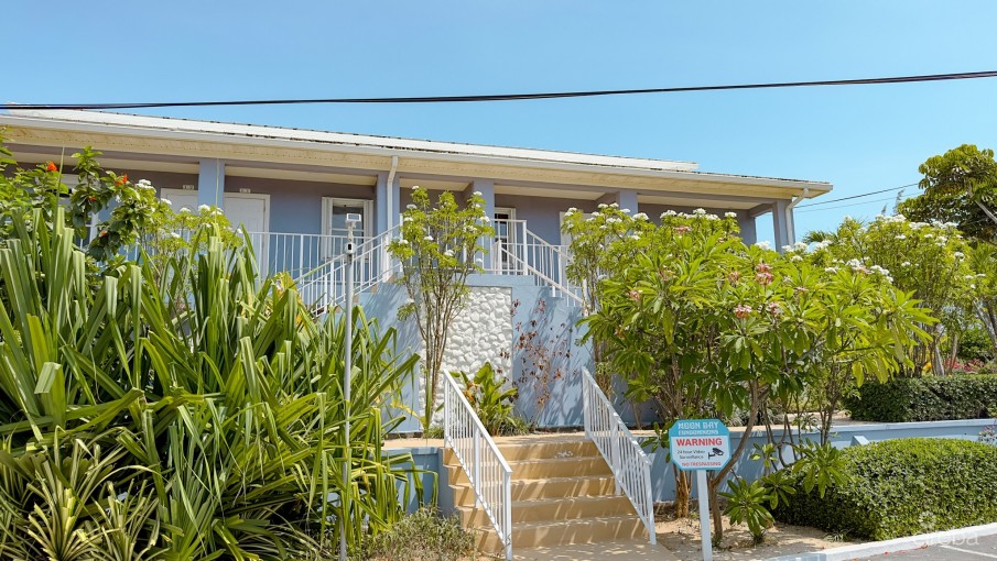 MOON BAY OCEANFRONT CONDO - Image 3