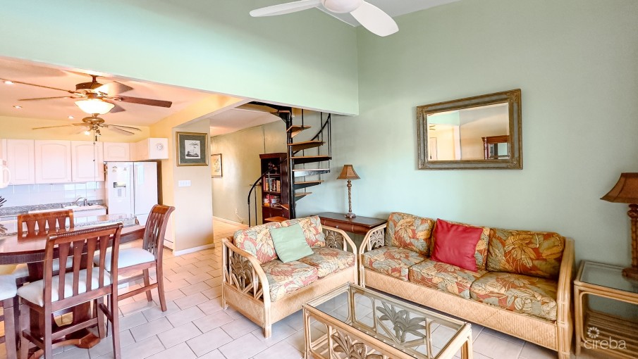 MOON BAY OCEANFRONT CONDO - Image 11