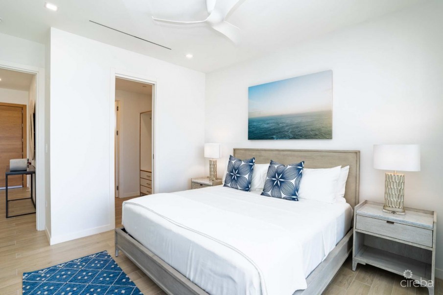 ONE CANAL POINT 512 WITH 30FT BOAT DOCK - Image 7