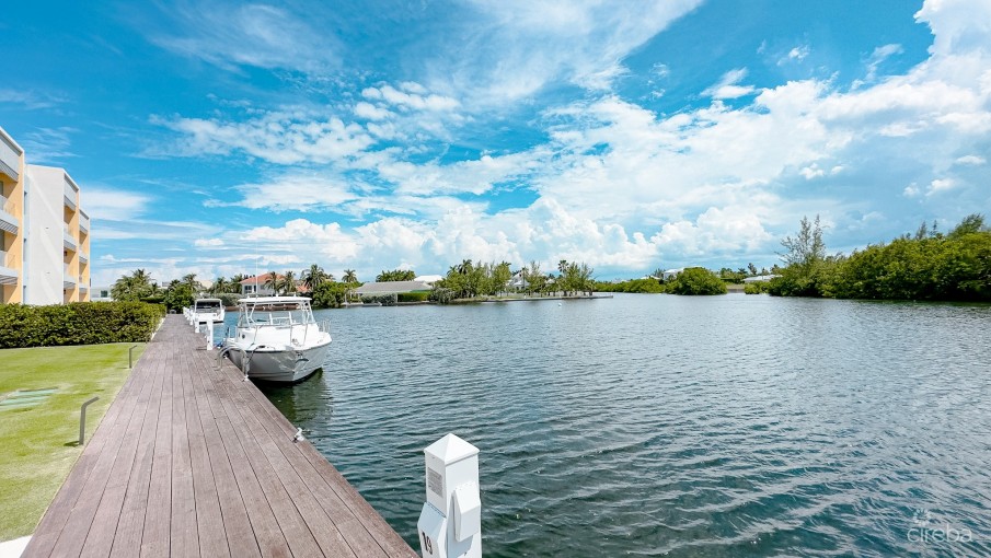 ONE CANAL POINT - SEVEN MILE BEACH - Image 8