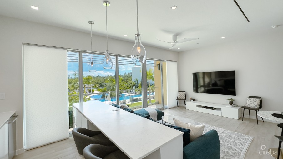 ONE CANAL POINT - SEVEN MILE BEACH - Image 1