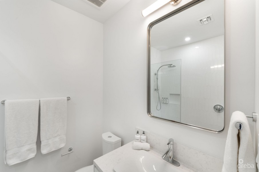 ONE CANAL POINT, UNIT 121 - Image 25