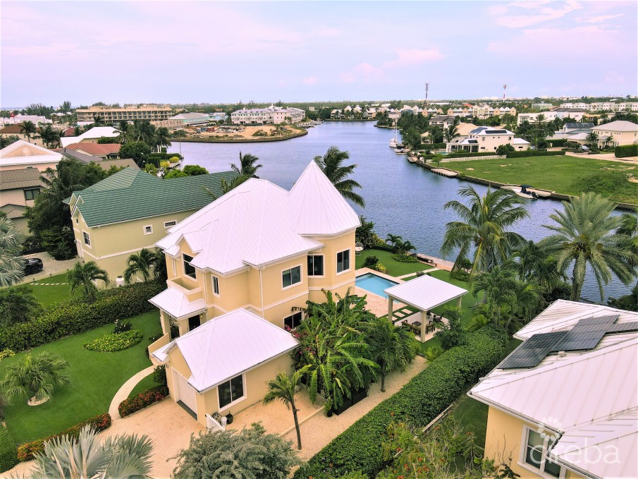 OUTSTANDING CANAL FRONT HOME, GRAND HARBOUR - Image 5