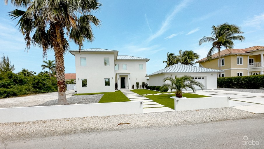 PATRICKS ISLAND EXECUTIVE HOME - Image 1