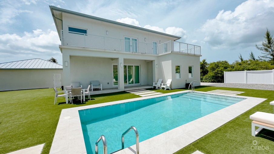 PATRICKS ISLAND EXECUTIVE HOME - Image 20