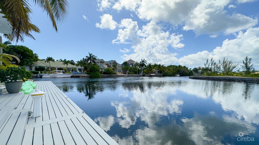 PATRICKS ISLAND WATERFRONT HOME ON CORNER LOT - Image 19