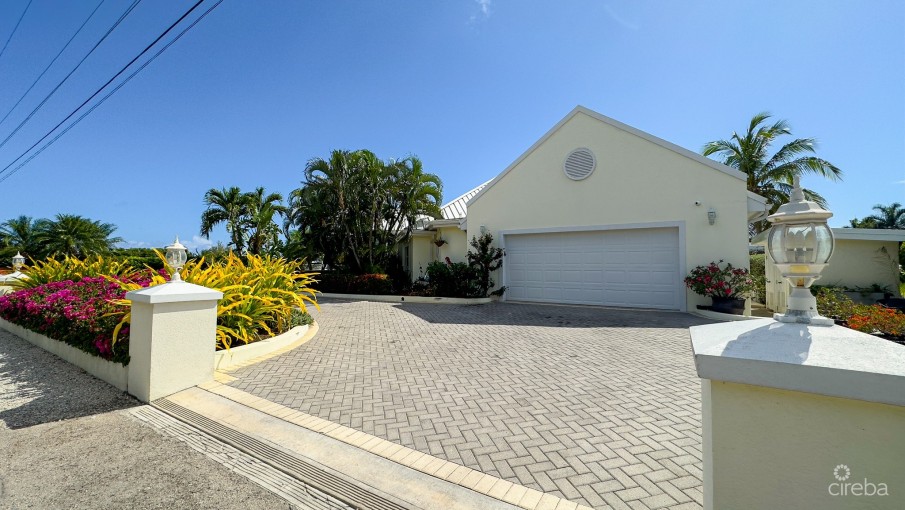 PATRICKS ISLAND WATERFRONT HOME ON CORNER LOT - Image 23