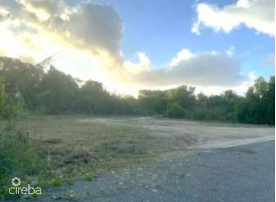 PERFECT DEVELOPMENT LOT WITH PLANNING APPROVED PLANS - Image 2