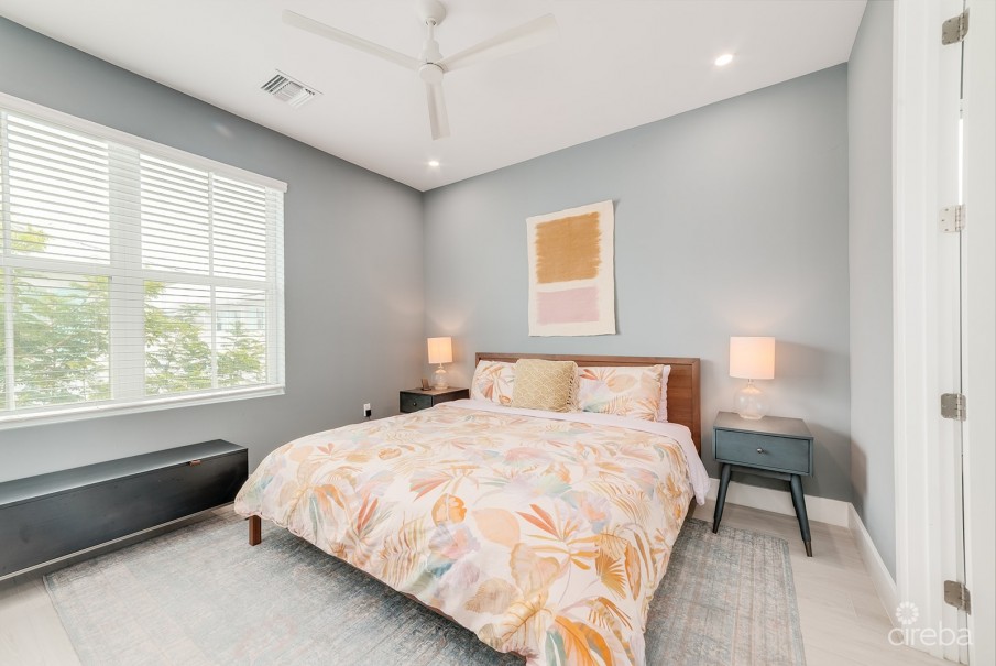 PERIWINKLE 2 BEDROOM WITH DESIGNER FURNISHINGS - Image 10