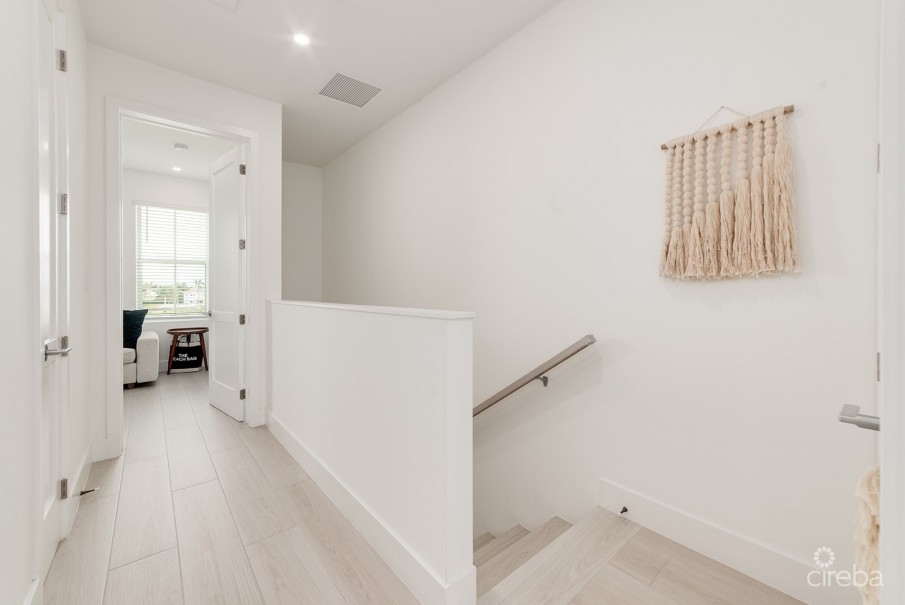 PERIWINKLE 2 BEDROOM WITH DESIGNER FURNISHINGS - Image 8