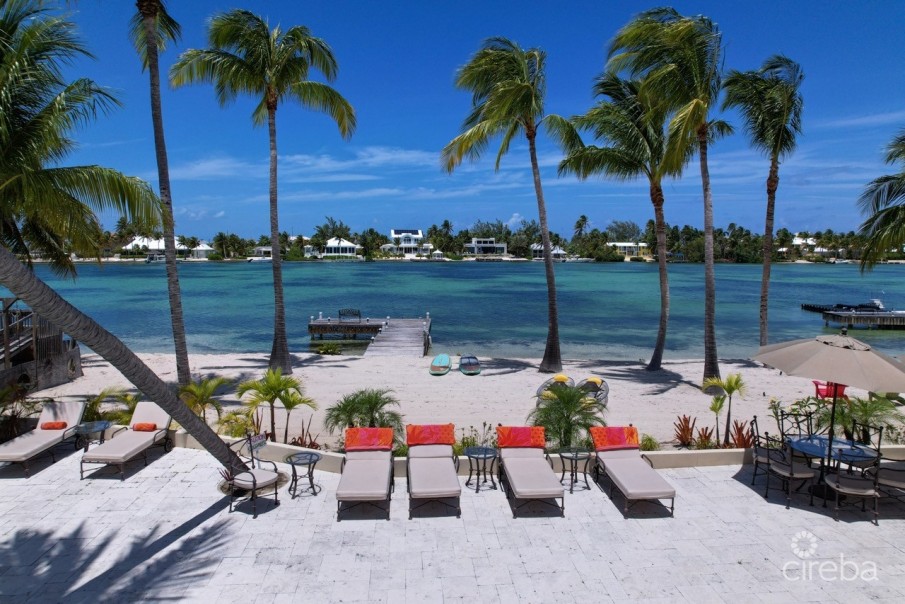 PIECES OF EIGHT, CAYMAN KAI W/200 FT OF BEACHFRONT AND 3 DOCKS - Image 6