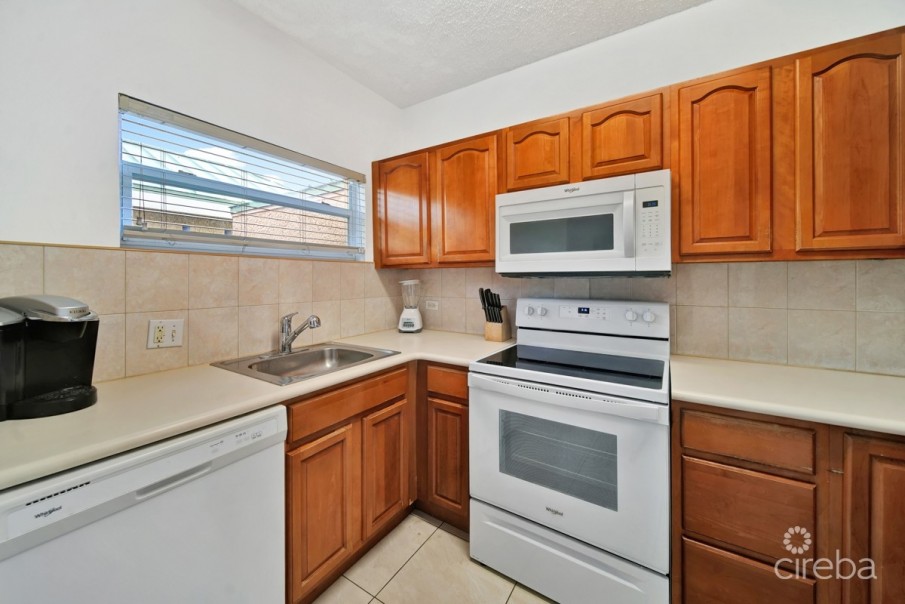 PLANTATION VILLAGE 3 BED PARTIAL SEA VIEWS - Image 7