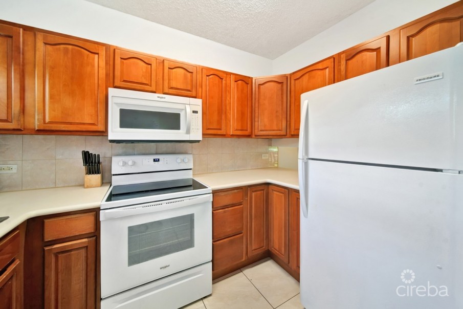 PLANTATION VILLAGE 3 BED PARTIAL SEA VIEWS - Image 8