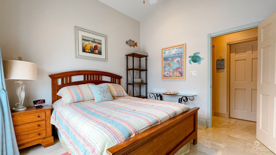 RALEIGH HARBOUR  PENTHOUSE WITH  DOCK - Image 14