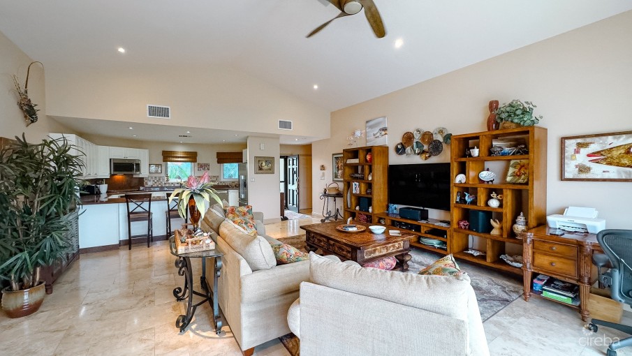 RALEIGH HARBOUR  PENTHOUSE WITH  DOCK - Image 4