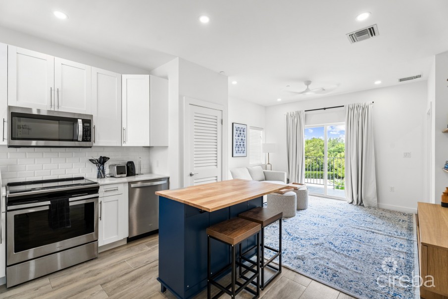 RENOVATED 19 NORTH 2 BED 2 BATH - Image 1