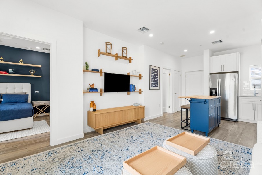RENOVATED 19 NORTH 2 BED 2 BATH - Image 5