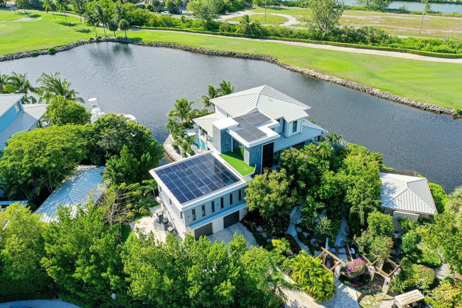 RITZ-CARLTON DECKHOUSE 9 - Image 1