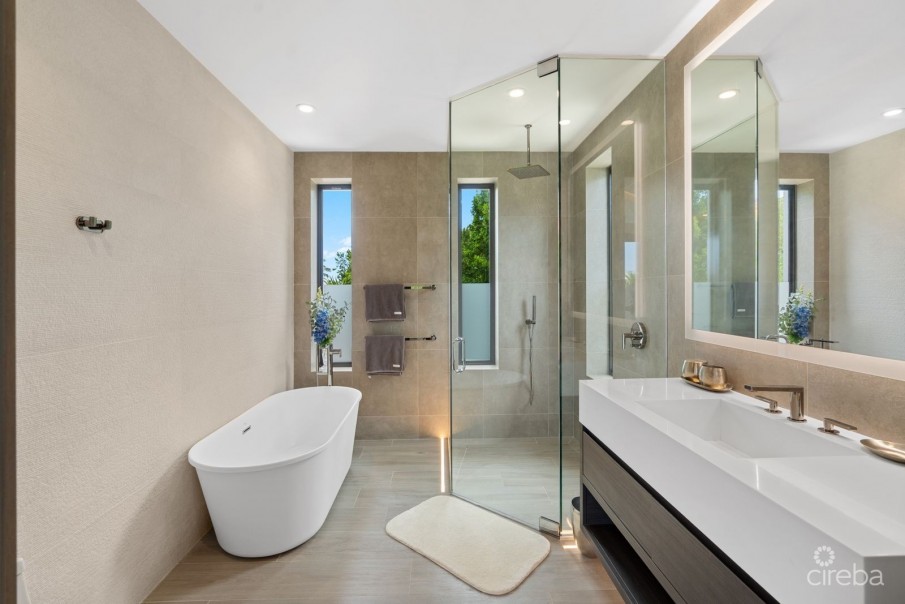 RITZ-CARLTON DECKHOUSE 9 - Image 30