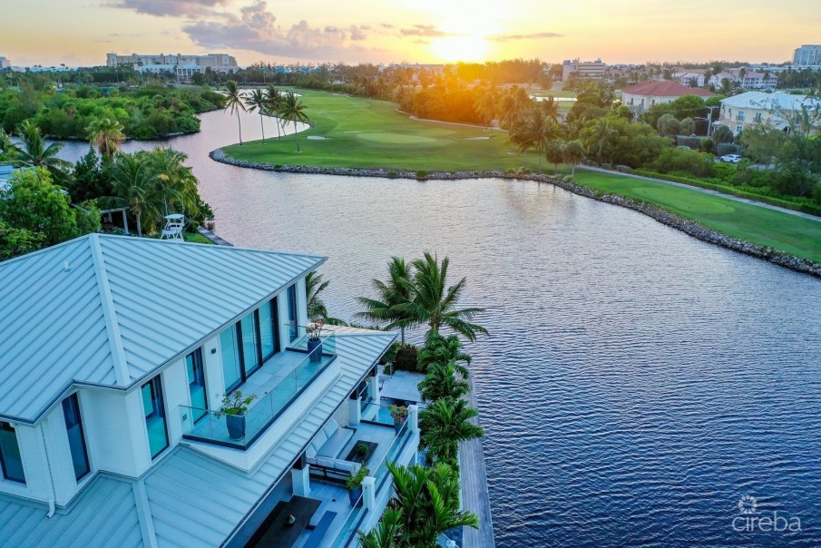RITZ-CARLTON DECKHOUSE 9 - Image 40