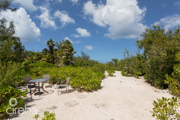 LARGE CAYMAN KAI OCEANFRONT LOT ON LITTLE SOUND WITH WATER CONNECTION - Image 4