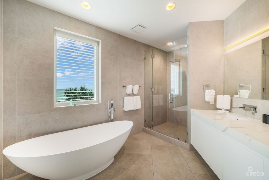 RUM POINT RESORT - PENTHOUSE #501 - Image 11