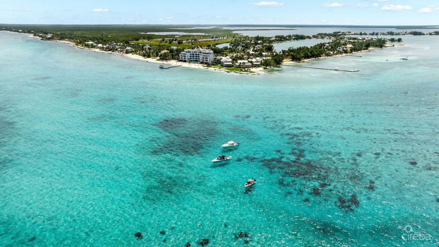 RUM POINT RESORT - PENTHOUSE #501 - Image 19
