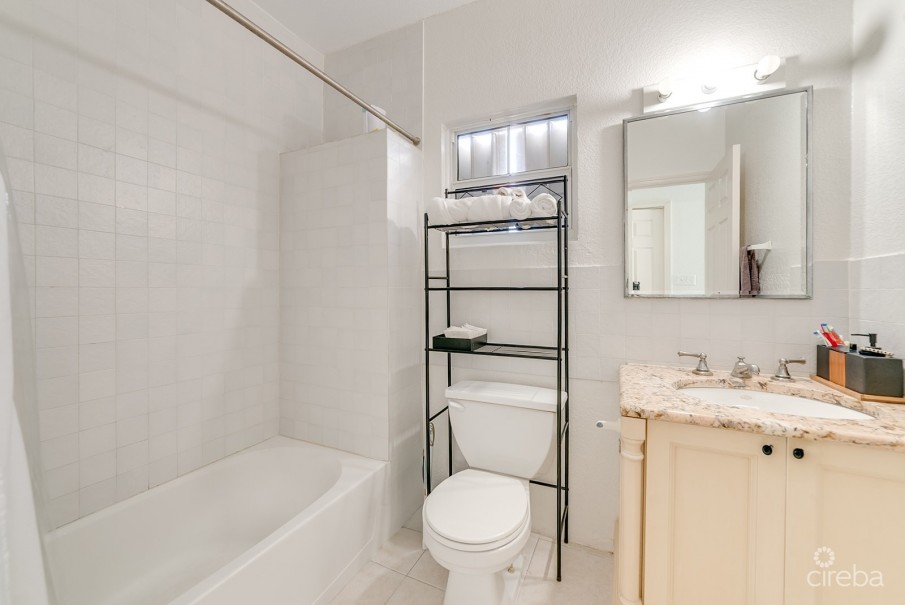 SAVANNAH 3 BED HOME WITH 1 BED RENTAL INCOME - Image 19