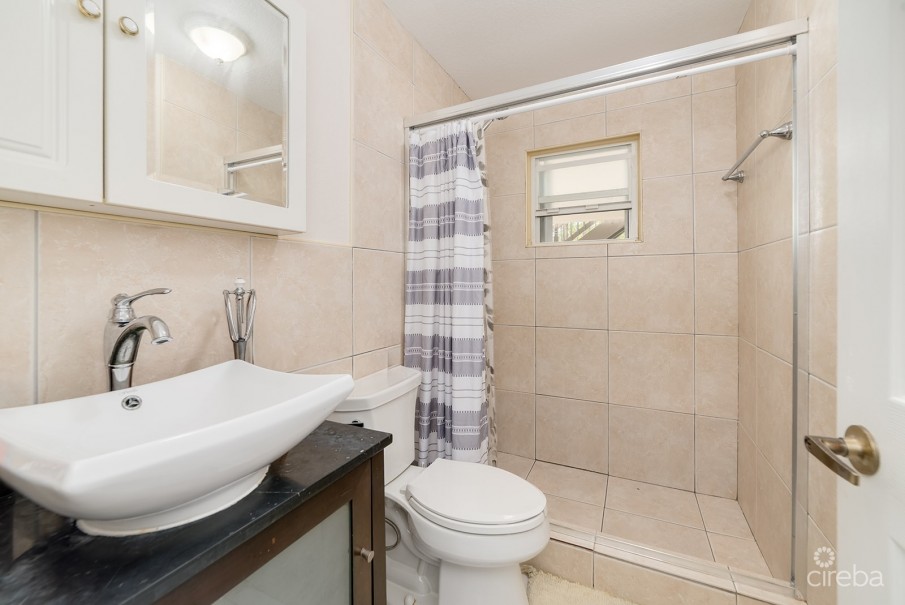 SAVANNAH 3 BED HOME WITH 1 BED RENTAL INCOME - Image 8