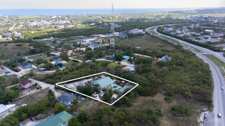SAVANNAH HOME ON 0.73 ACRE WITH APARTMENT & POOL - Image 23