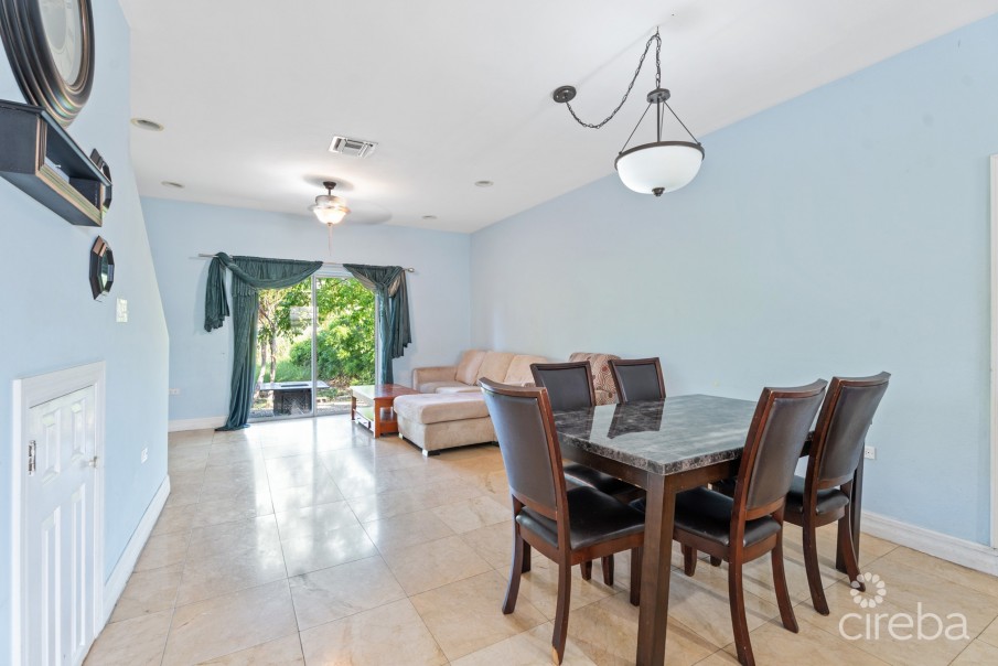 SCHOLARS RETREAT 3-BED END UNIT - Image 3