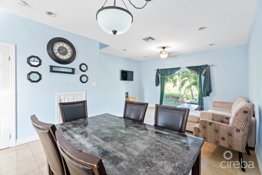 SCHOLARS RETREAT 3-BED END UNIT - Image 6